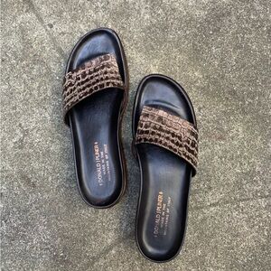 Donald J Pliner Fifi Slides